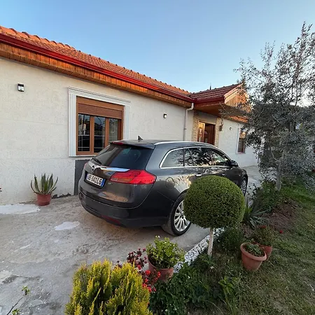 Skylar Family Vila Udenisht